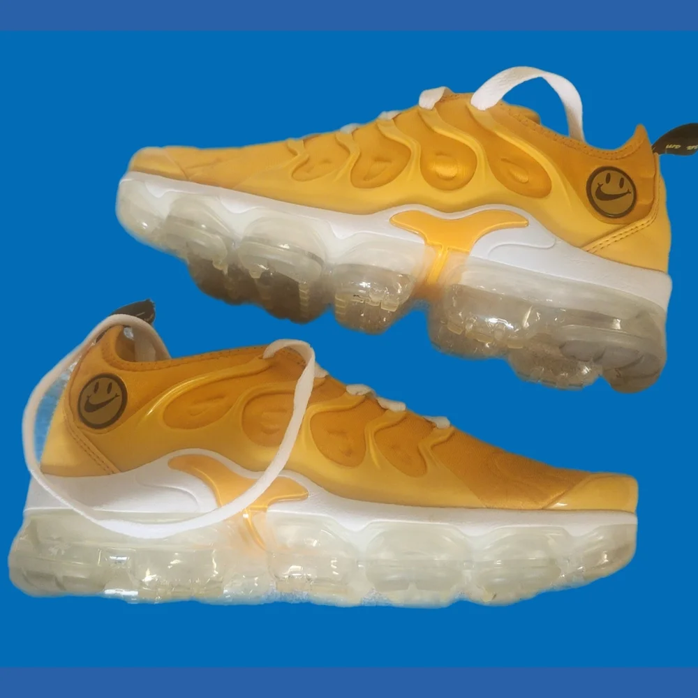 Nike Air Vapor Max "Go The Extra Smile" Womens Sneaker Size 7.5 - Picture 4 of 6